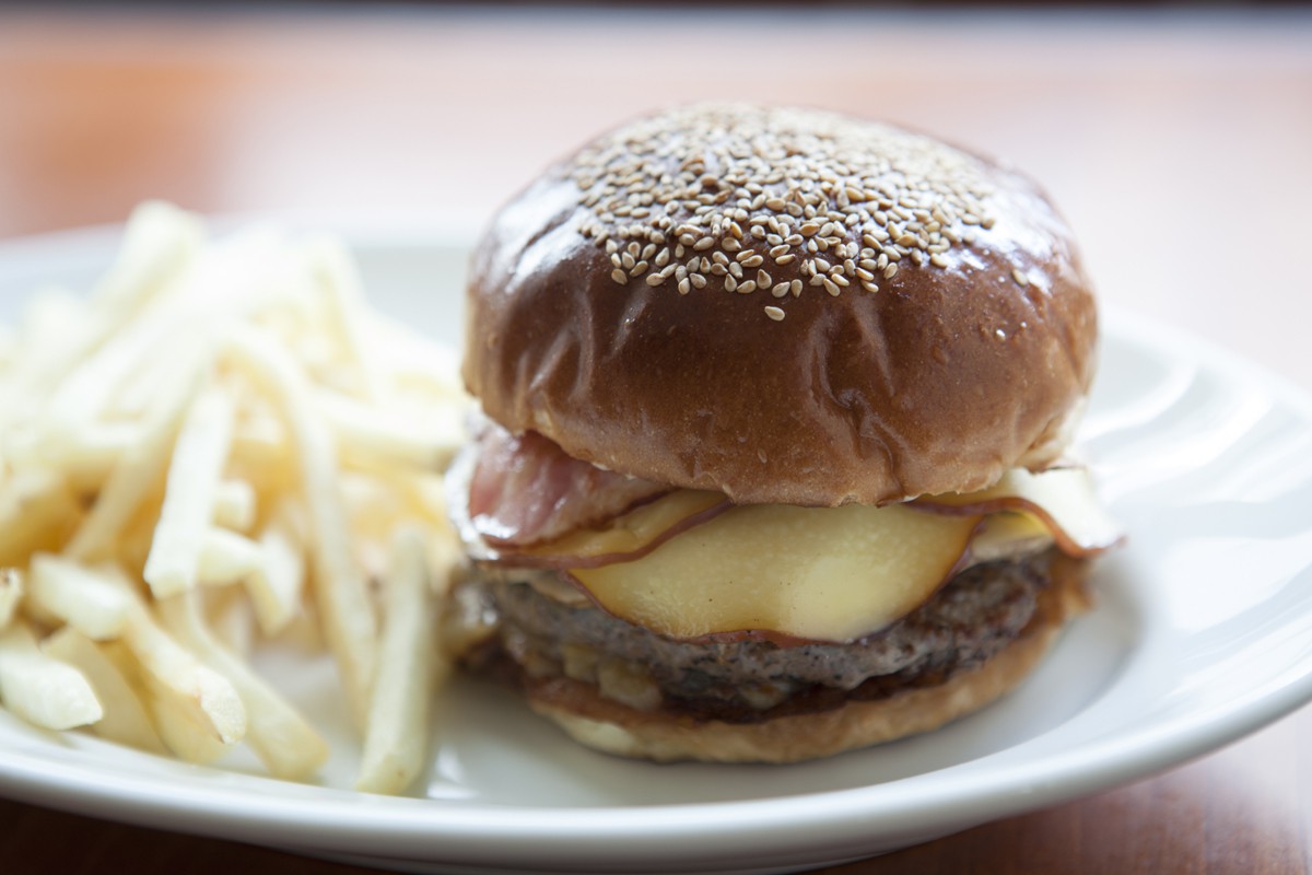 【滴る肉汁に身悶え必至！】こんなにあるよ！ エリア別アメリカンフード_03