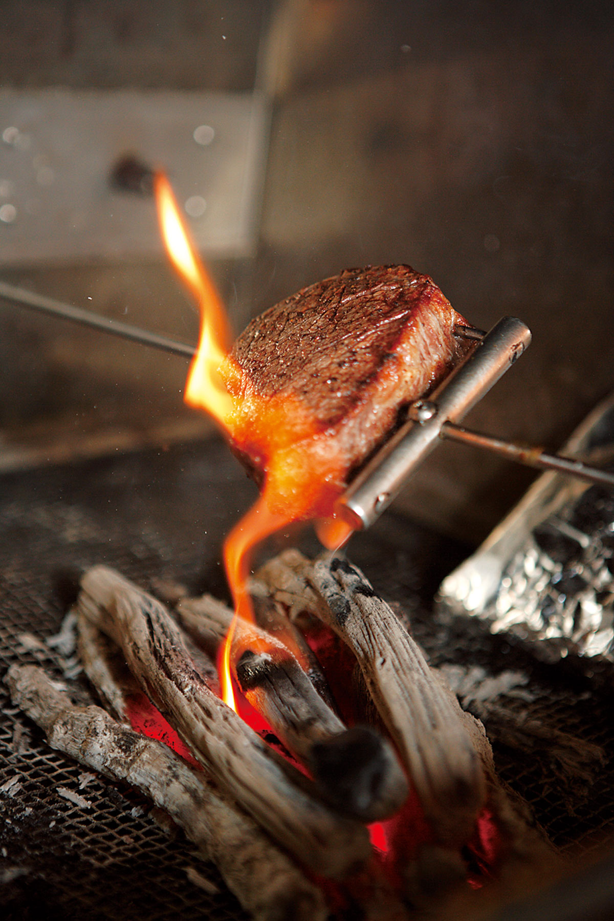 07使用shi_011肉やいてるとこ