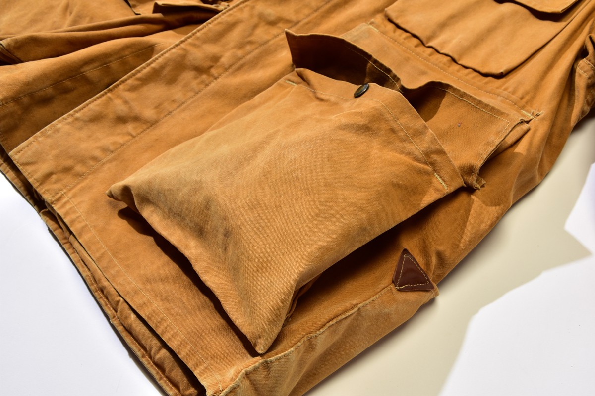 フロントポケット