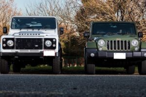 ランドローバーにする？ ジープにする？ ヘビーデューティな「4WD」アメリカVS英国対決！