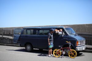 積み込むのは荷物だけじゃない! 家族も犬も楽しめる憧れのバンライフ。