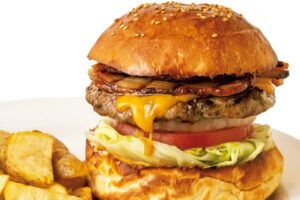 味も見た目もパーフェクト！一度は訪れたい名店の絶品グルメハンバーガー２トップ。