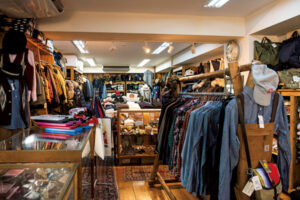 日本のアメカジファッションを支えて40年、誰もがココから教わった渋谷の名店「レッドウッド」。