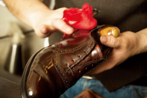 プロに教わる革靴の手入れ&靴磨き(ドレスシューズ編)