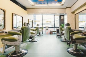 「昭和の理髪店」が令和のストリートに登場！【タケシズバーバー】