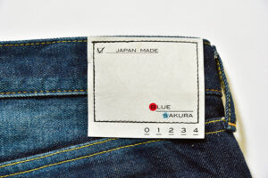 【ブルーサクラ(BLUE SAKURA)の傑作ジーンズ】立体加工が抜群の穿き心地と豊かな表情を生み出す。