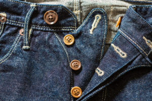 【オルゲイユ(ORGUEIL)の傑作ジーンズ】20世紀初頭のトラウザーズをベースとした大人のジーンズ。