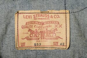 リ ーバイスのジージャン「サード」が再燃中!