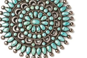 ターコイズの色・産地・模様から価値を評価! 正しいターコイズの選び方。