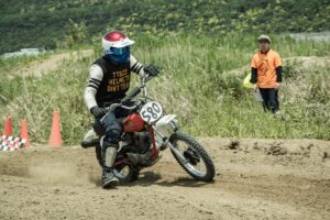 オフロードに特化したバイク「VMX(ヴィンテージモトクロス)」って何だ?