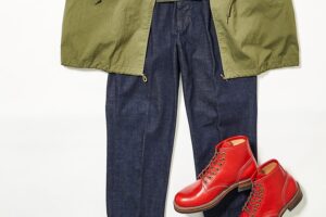 メンズブーツコーデに「カラーブーツ」で変化球を！