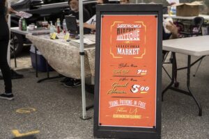 【LA】サンタモニカエアポートのフリーマーケットは、ターコイズがザックザク！？