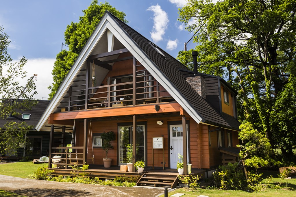 アメリカっぽい憧れの”三角屋根の家”に住んでみたい！｜BESS