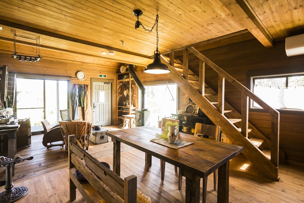 アメリカンライフを満喫できる個性豊かなログハウスはいかが？｜BESS