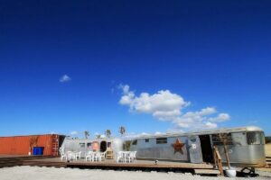 エアストリームやトラベルトレーラーに泊まりに行こう！｜全国のおすすめスポット紹介