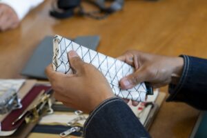 “UNBYジェネラルグッズストア×カリフォルニア工務店”スペシャルコラボバッグ製作開始！