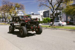 もはや装甲車のようなデイリーカー。プロの手にかかると、ジープはこうなる。