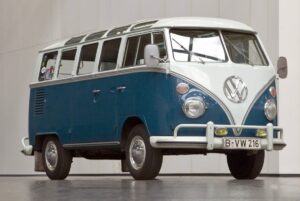 日本車からアメリカ車まで。歴史に名を刻む、名作バン（商用車）の系譜をたどる。