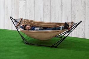 ライトニング編集長のイチ押し!座ったら動きたくなくなるハンモック。