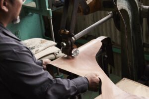 【世界が認める日本の先駆者たち⑥】「新喜皮革」｜世界屈指のコードバンタンナー。