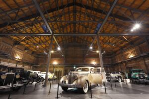 【リノベーション倉庫④】築100年の大阪港赤煉瓦倉庫を同時代のクラシックカーで彩る博物館。｜大阪・大阪市