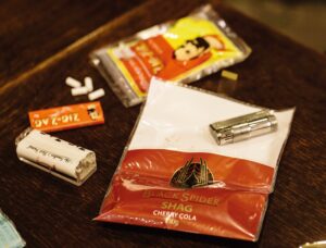 【保存版】手巻きタバコ用ロー ラーを使ったシャグの巻き方【初心者】