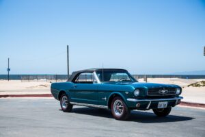 FORD MUSTANG(フォード マスタング)とは? その衝撃デビューから歴代の名車を紹介!