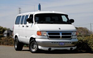 アメリカンフルサイズバンを探すなら、専門店「DEEZ CREW」へ。