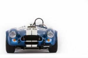 1962~’67年の短命だったACコブラを復元した、カーカム社の「コブラ289」に注目!