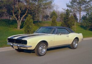 マスタングの対抗馬として誕生したスポーツカー「CHEVROLET CAMARO(シボレー カマロ)」とは?