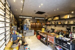 ファン垂涎！ めったにオープンしない、高円寺の「ファーストアローズ」に潜入！