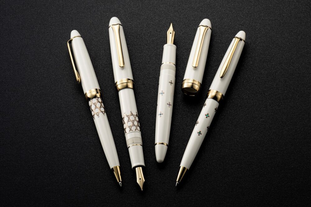 カラーもデザインも大人かわいい! 可愛い万年筆おすすめ15選【2022年版】