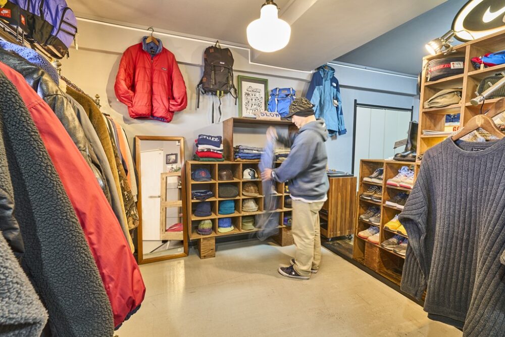 ユーズドとデッドストックの良品と出会う！ 高円寺の「サーカス」。【最新東京古着店案内】