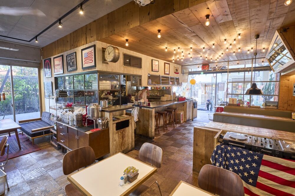 【今食べるべきハンバーガー③】ザ・グレートバーガー|天然酵母のブラウンバンズがパティを引き立てる。