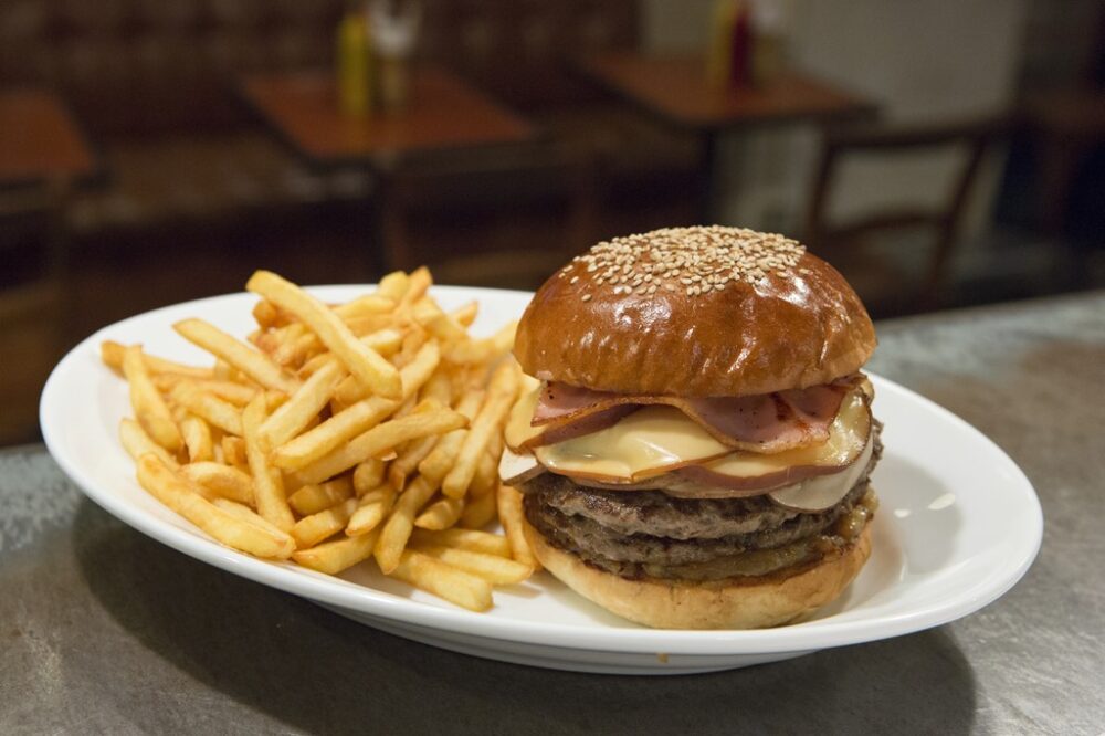 東京・中目黒といったら名店「ゴールデンブラウン」のグリルバーガーしかないでしょ!