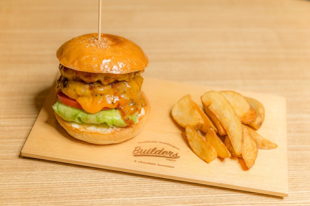 本所吾妻橋にある「ビルダーズ」で、メイド・イン・“東”東京の職人バーガーを食べる!
