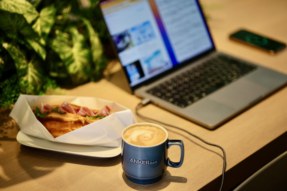 充電できるAnker カフェに行ってきた！　これは全国の駅前に出来て欲しい！