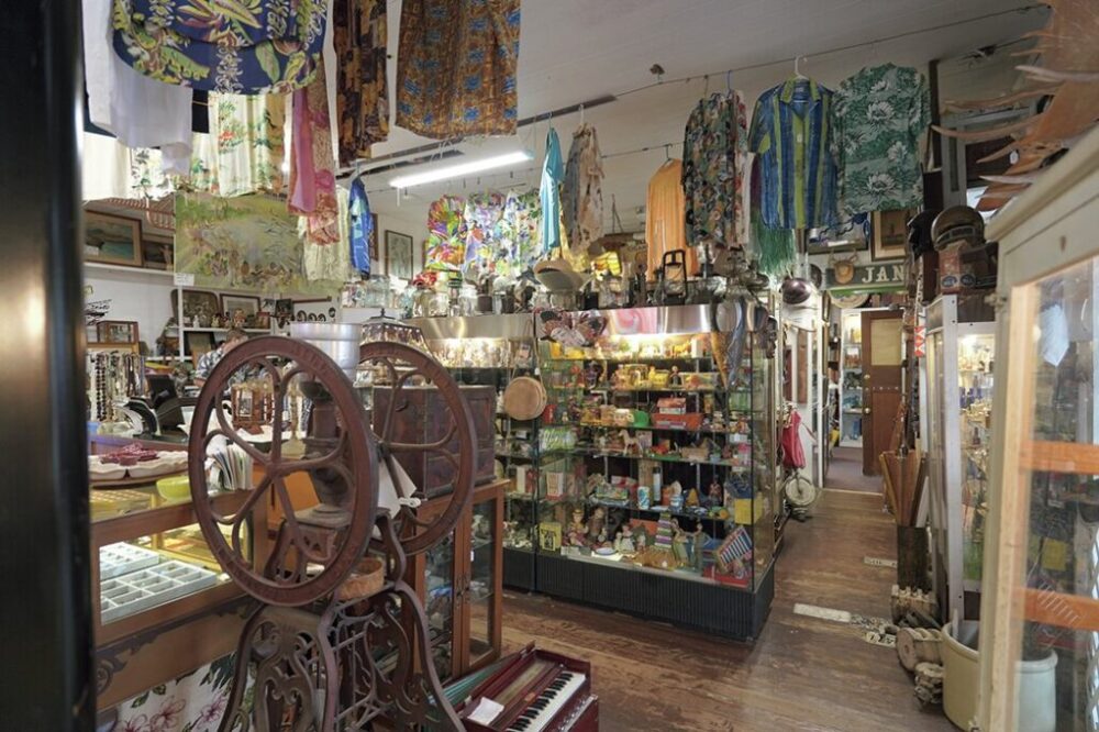 アンティーク＆ヴィンテージ好き必見！ 有識者が通うハワイの名店５選。