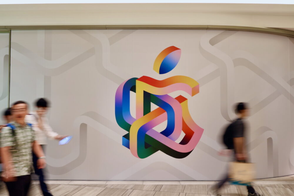 Apple梅田（予定地）行ってみた。店内にエスカレーターがありそう