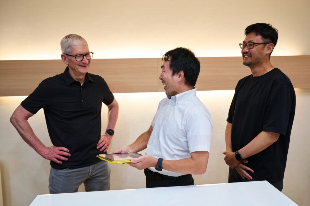 アップルCEOティム・クック氏が、日本のアプリ開発者と懇親