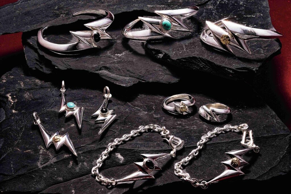 シルバーをアートに変える、現代の錬金術師。